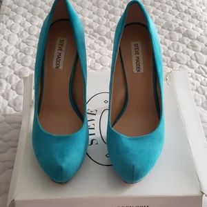 Steve Madden Suede turquoise heels
